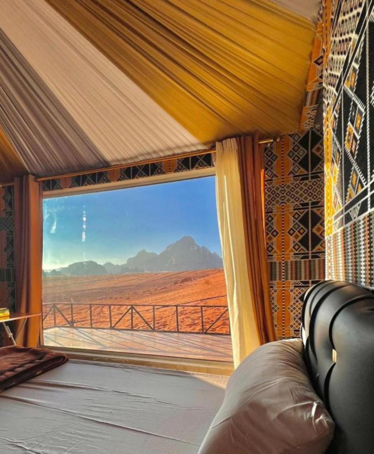 Rum Flower Bubbles Luxury Camp Wadi Rum Extérieur photo