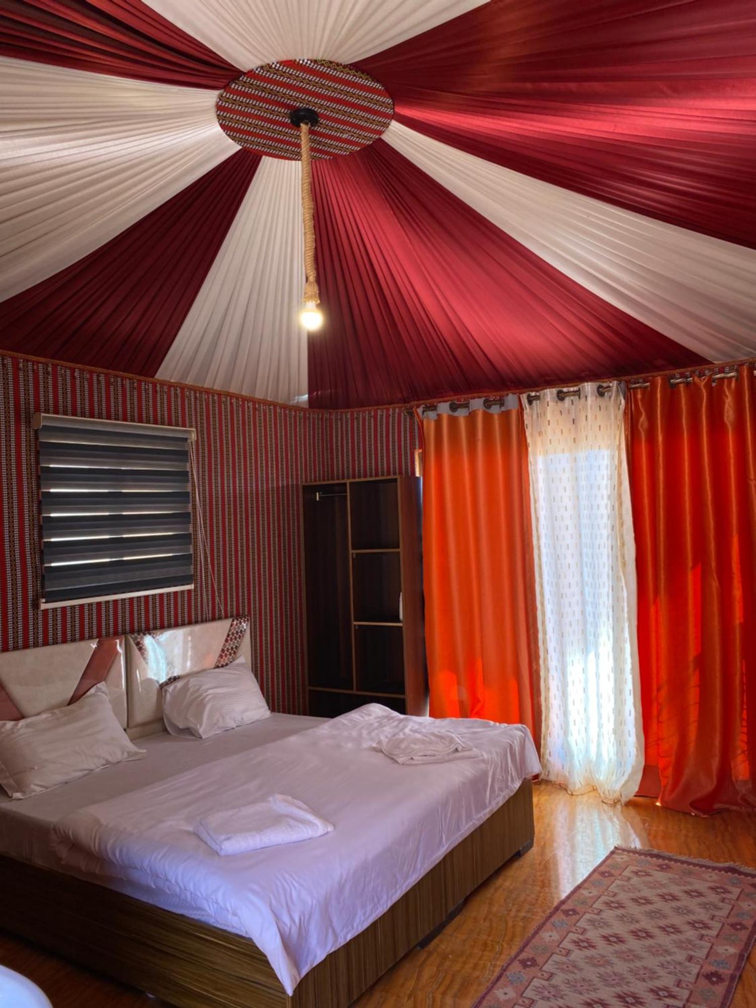 Rum Flower Bubbles Luxury Camp Wadi Rum Extérieur photo
